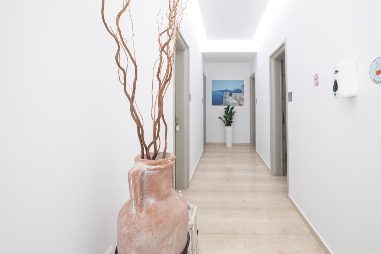 Отель Evas House Тира Экстерьер фото